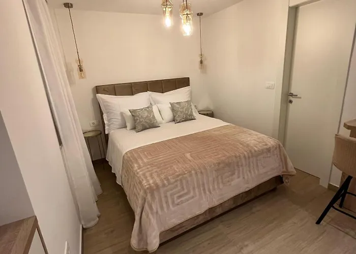 Lägenhet Luxury Skalina & Volat